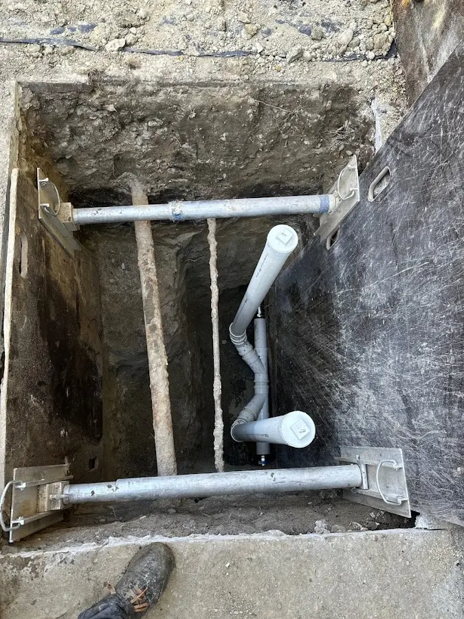 Experienced plumber completing Drain Cleaning work in Lamesa